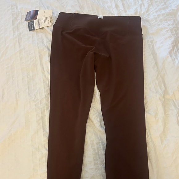 Vuori Rich Brown Leggings - Picture 3 of 3